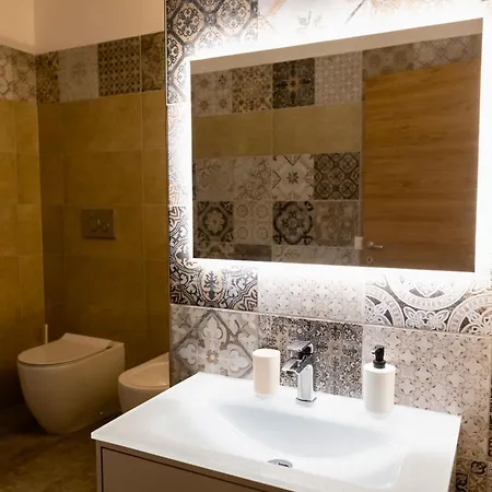 Secret Paradise & Rooftop